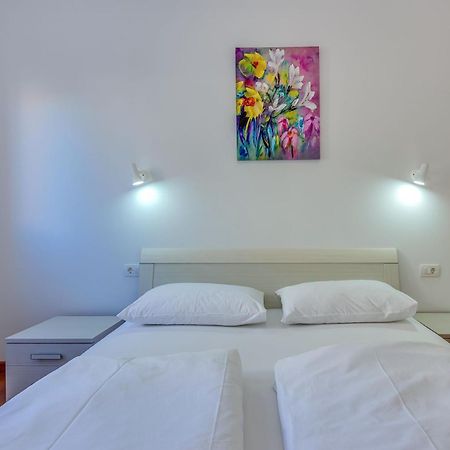 Apartments Host Barbat na Rabu Ngoại thất bức ảnh